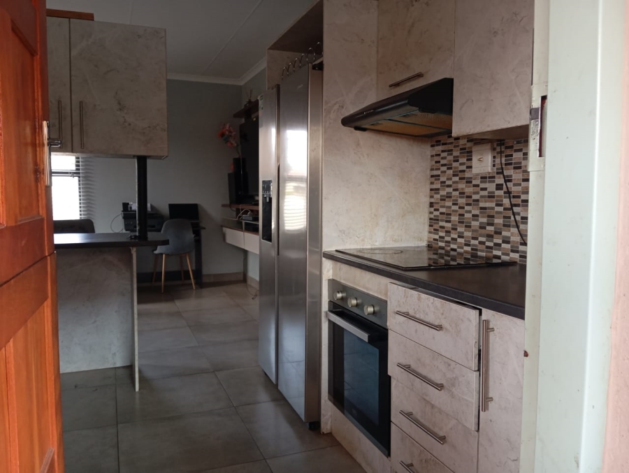 3 Bedroom Property for Sale in Waterval East North West